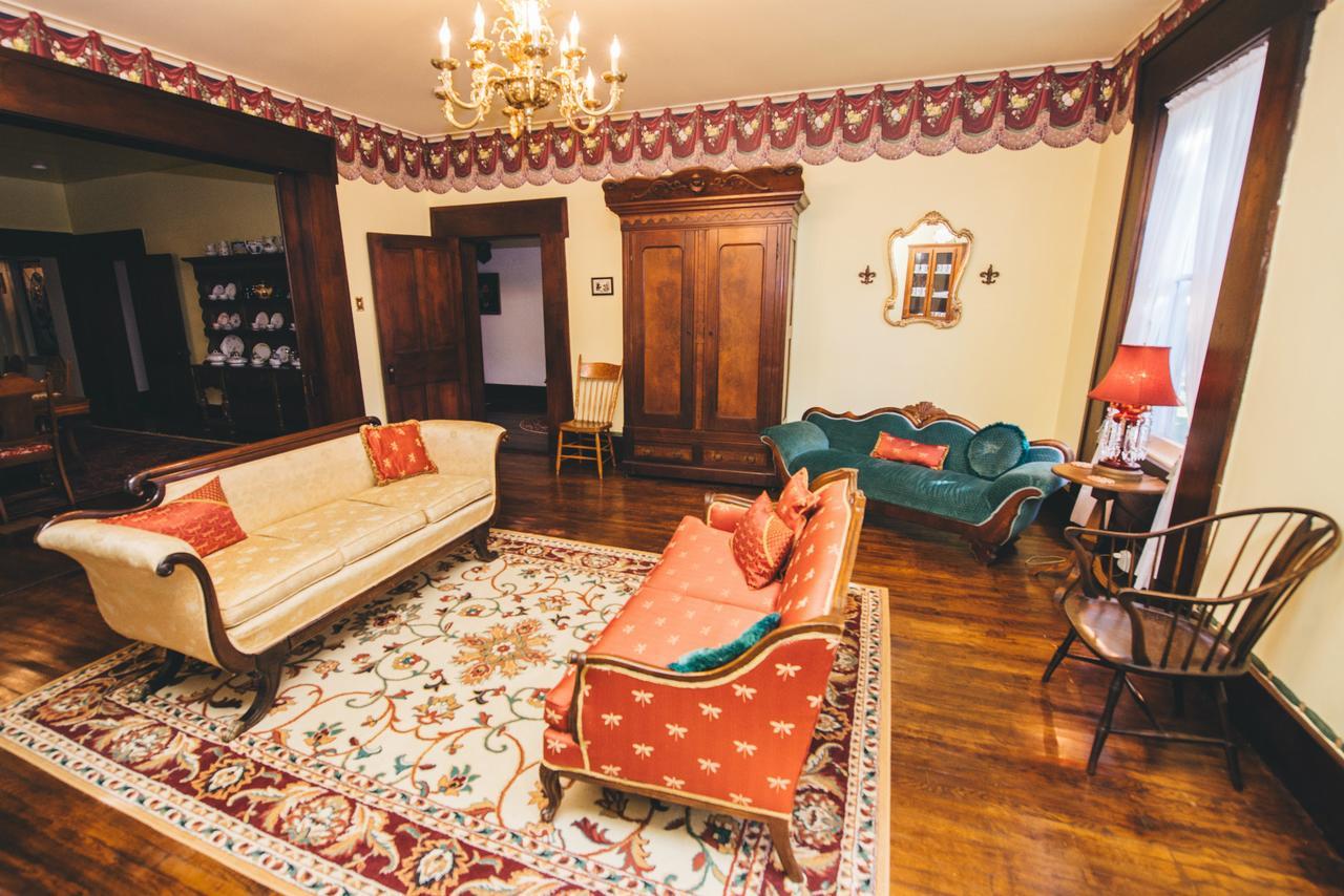 Old Caledonian Bed & Breakfast Extérieur photo