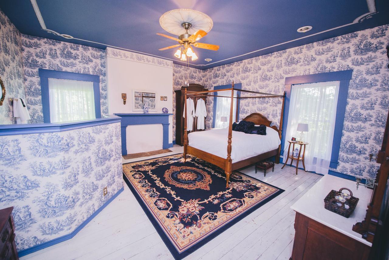 Old Caledonian Bed & Breakfast Extérieur photo