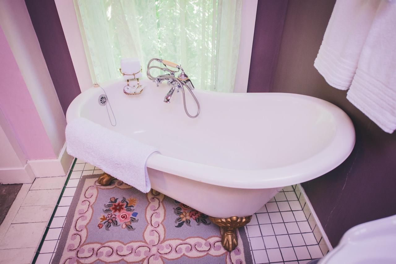 Old Caledonian Bed & Breakfast Extérieur photo