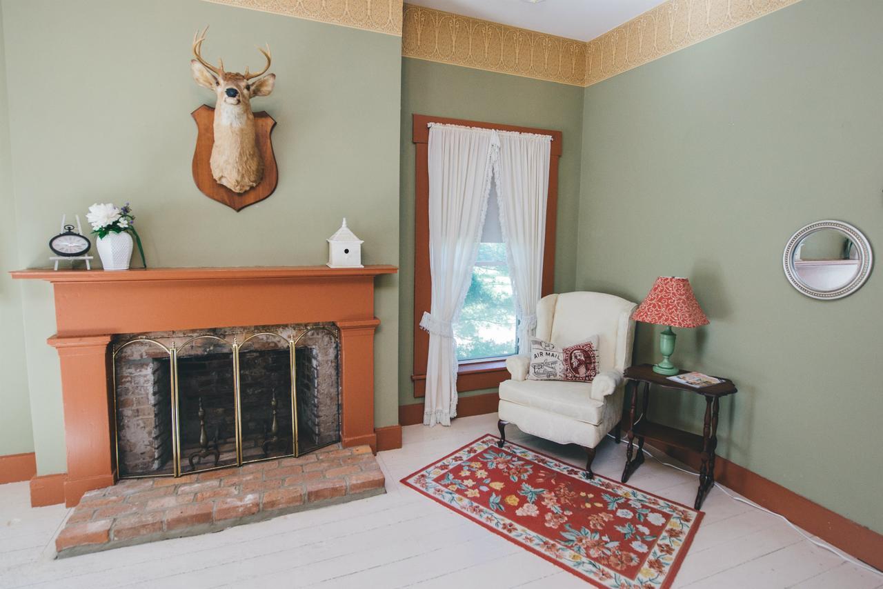 Old Caledonian Bed & Breakfast Extérieur photo