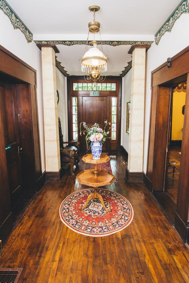 Old Caledonian Bed & Breakfast Extérieur photo