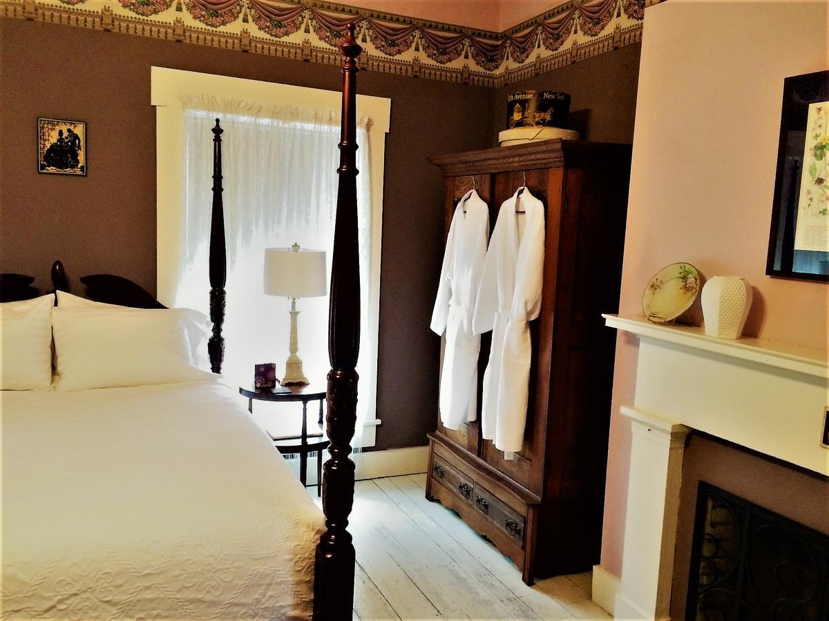 Old Caledonian Bed & Breakfast Extérieur photo